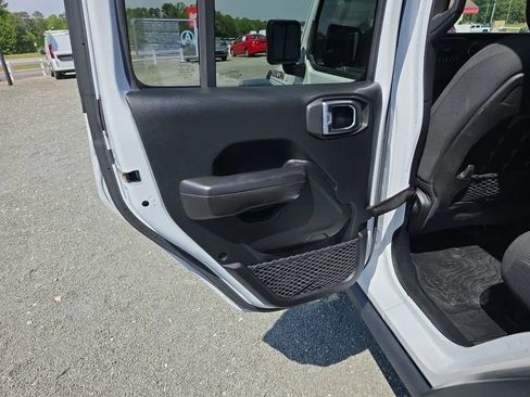 Used 2018 Jeep Wrangler Unlimited Rubicon AWD/4WD image 43