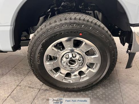 New 2026 Ford F250 4x4 Crew Cab Super Duty image 17