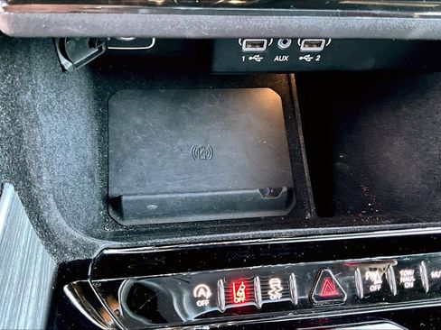 Used 2024 Jeep Wagoneer L Series II w/ Flexible Seating Group AWD/4WD image 36