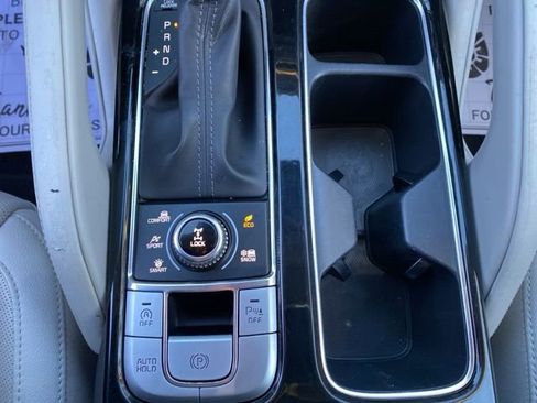 Used 2022 Kia Telluride EX w/ EX Premium Package image 26