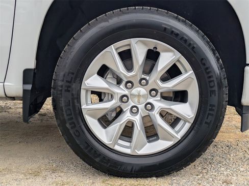 Used 2023 Chevrolet Silverado 1500 Custom image 11