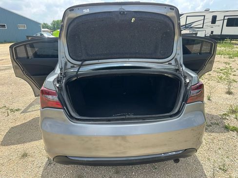 Used 2013 Chrysler 200 Touring FWD image 13