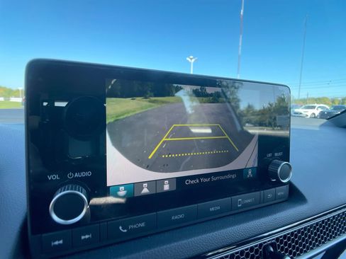 Used 2025 Honda Civic Sport image 17