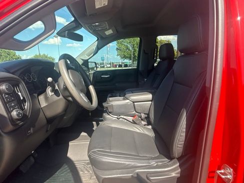 Used 2021 Chevrolet Silverado 1500 Custom Trail Boss w/ Safety Confidence Package AWD/4WD image 9