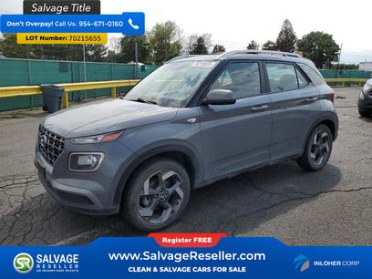 Used 2022 Hyundai Venue SEL w/ Cargo Package