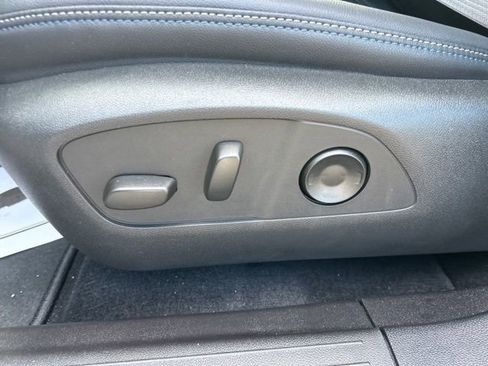 New 2026 Chevrolet Equinox EV LT image 16