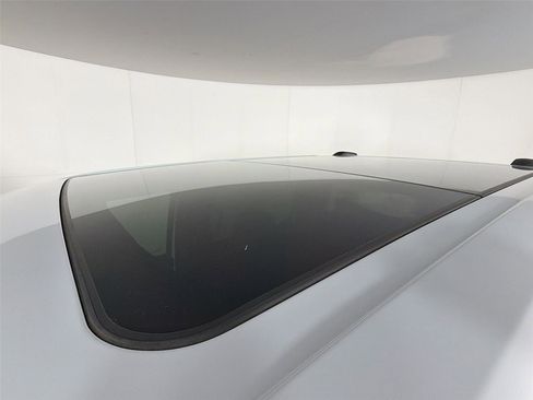 Used 2022 Ford F150 XLT w/ Equipment Group 302A High image 14