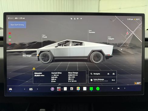 Used 2024 Tesla Cybertruck AWD Crew Cab image 22