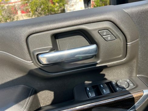 Used 2021 Chevrolet Silverado 2500 LT w/ Z71 Chrome Sport Edition AWD/4WD image 31