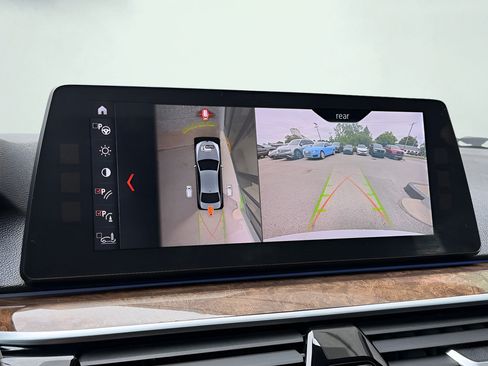 Used 2018 BMW 530e RWD image 40