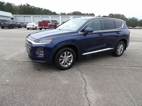 Used 2019 Hyundai Santa Fe SE image 4