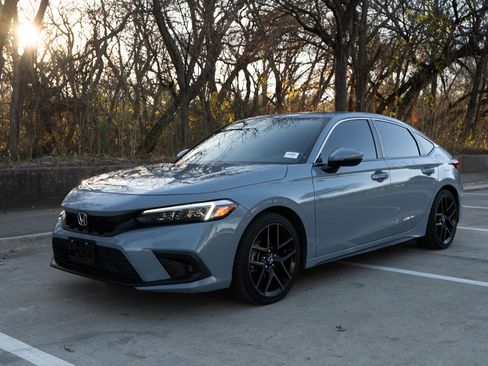 Used 2022 Honda Civic Sport Touring image 5