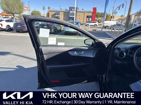 Certified 2024 Kia Forte LXS w/ LXS Technology Package image 1