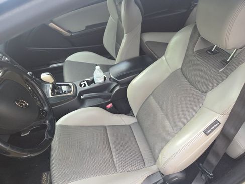 Used 2013 Hyundai Genesis 2.0T image 5