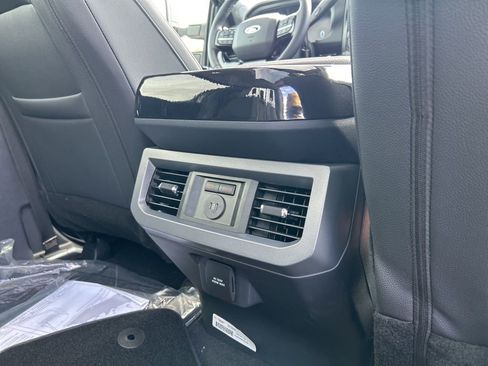 New 2026 Ford F250 Lariat w/ Black Appearance Package image 43