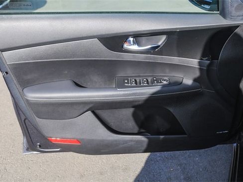 Used 2023 Kia Forte GT-Line w/ GT-Line Premium Package image 21