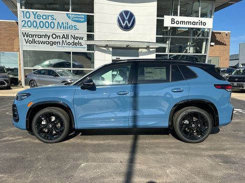 New 2026 Volkswagen Tiguan SE R-Line AWD/4WD image 2