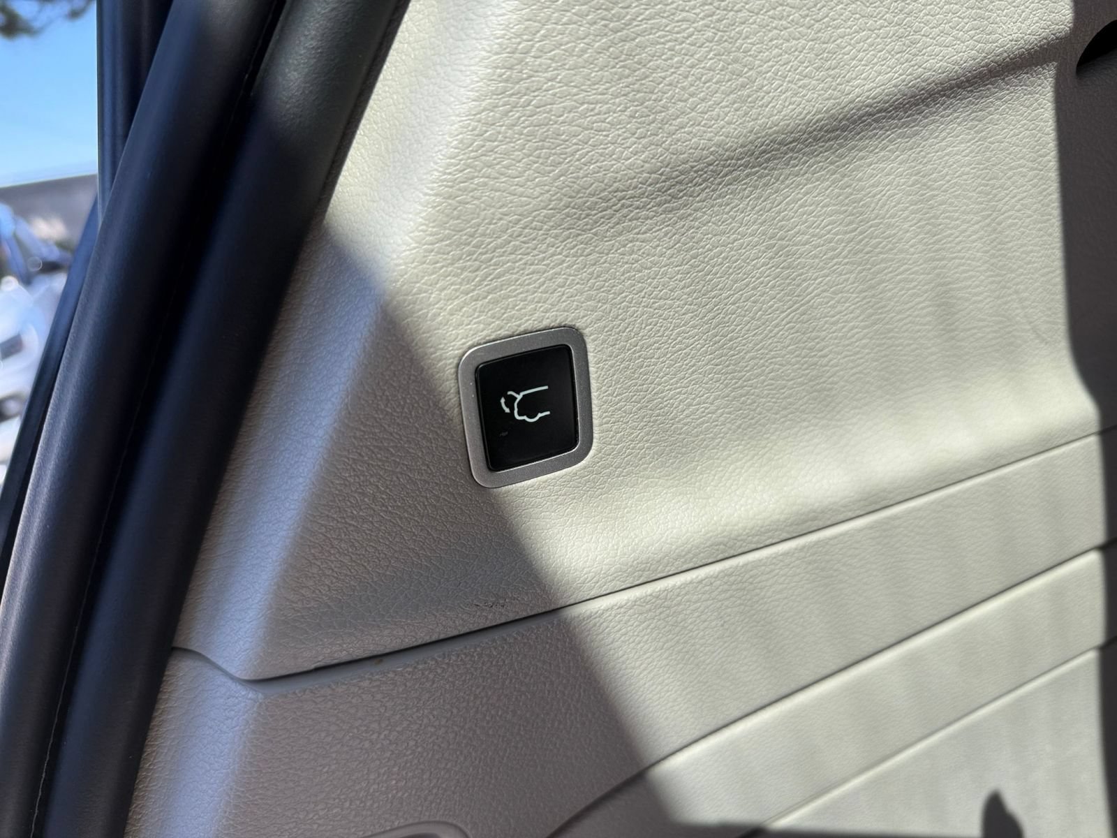Used 2023 Chrysler Pacifica Touring-L FWD image 20