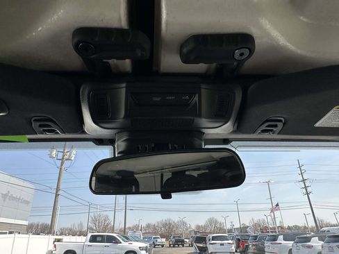 Used 2024 Jeep Wrangler Willys image 32