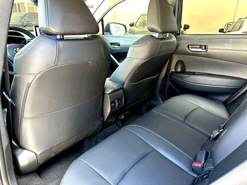 Used 2026 Toyota Corolla Cross XLE FWD image 19