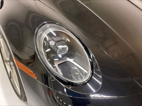 Used 2024 Porsche 911 Carrera 4S w/ Premium Package image 29