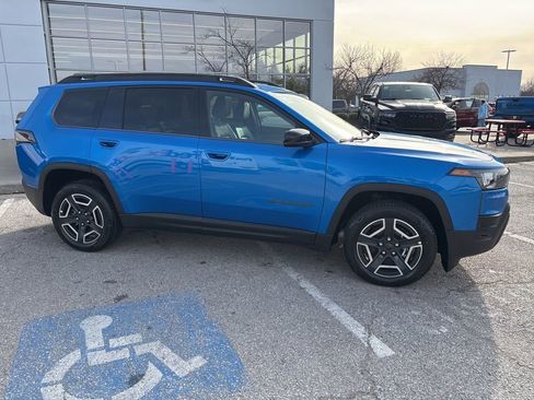 New 2026 Jeep Cherokee Limited AWD/4WD image 38