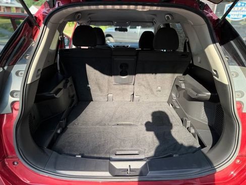 Used 2015 Nissan Rogue SV image 20