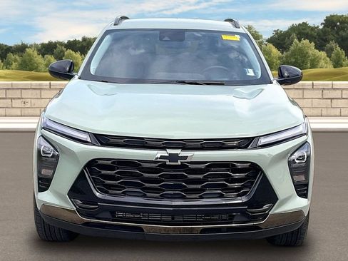 Used 2025 Chevrolet Trax ACTIV w/ Driver Confidence Package FWD image 3