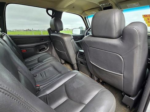 Used 2004 Chevrolet Silverado 2500 LT w/ Skid Plate Package image 18