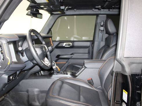 Used 2024 Ford Bronco Badlands AWD/4WD image 18
