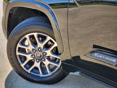 Used 2022 Toyota Tundra Platinum RWD image 6