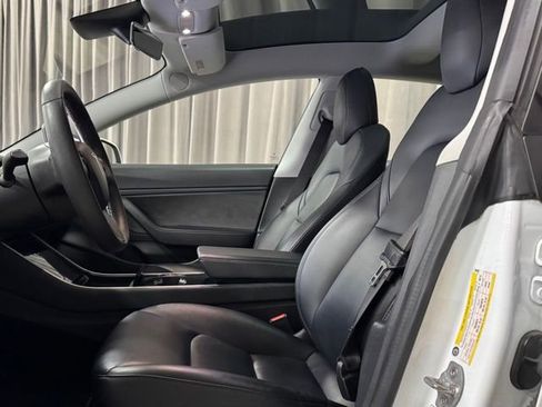 Used 2020 Tesla Model 3 Long Range image 24