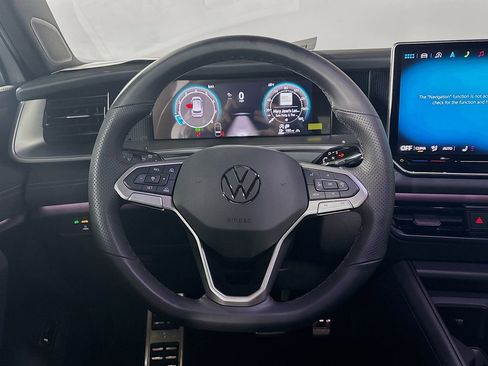 New 2025 Volkswagen Tiguan SE R-Line image 13