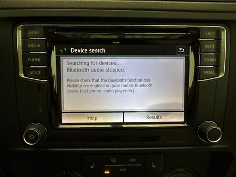 Used 2017 Volkswagen Jetta SE FWD image 20