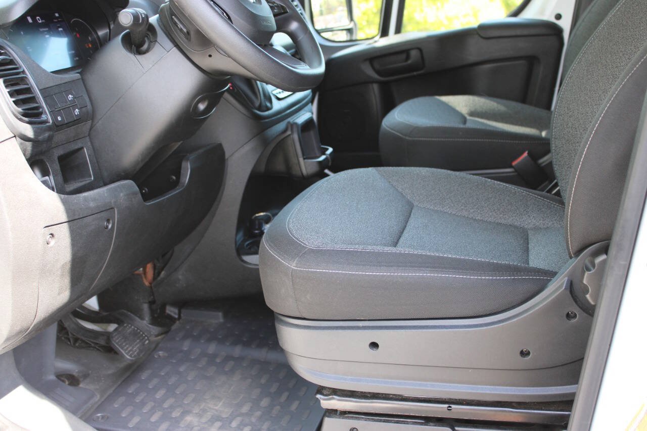 Used 2025 RAM ProMaster 2500 FWD image 7