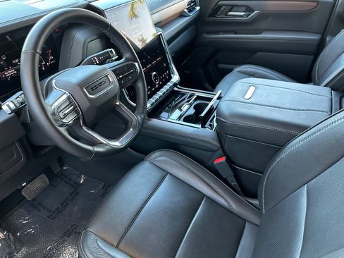 Certified 2025 GMC Yukon Denali RWD image 10