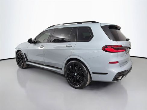 Certified 2026 BMW X7 xDrive40i w/ M Sport Package AWD/4WD image 7