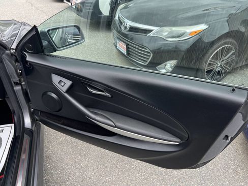 Used 2008 BMW 650i Convertible image 12