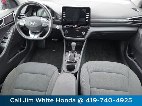Used 2022 Hyundai Ioniq SE image 22