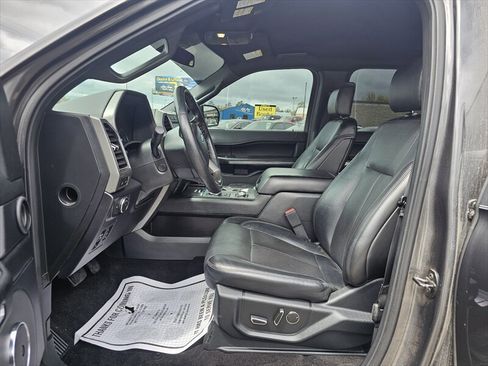 Used 2018 Ford Expedition Max XLT w/ Equipment Group 202A AWD/4WD image 12