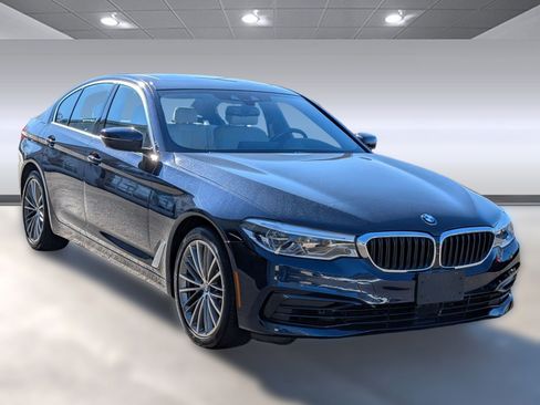 Used 2020 BMW 530i xDrive w/ Executive Package image 7