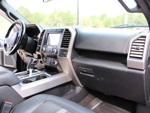 Used 2019 Ford F150 Platinum w/ Equipment Group 701A Luxury image 18