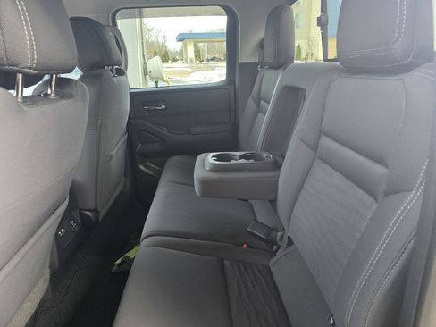 Used 2022 Nissan Frontier SV image 13