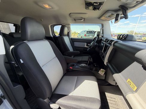 Used 2013 Toyota FJ Cruiser 4WD w/ Trail Teams Special Edition image 21