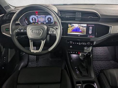 Certified 2025 Audi Q3 2.0T Premium w/ Convenience Package image 18