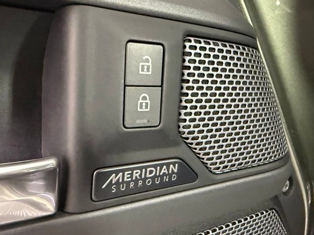 Used 2021 Land Rover Defender 110 X AWD/4WD image 22