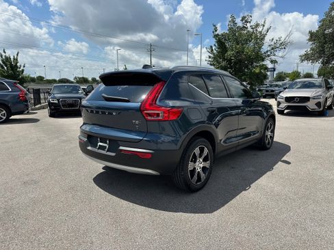 Used 2022 Volvo XC40 T5 Inscription image 6