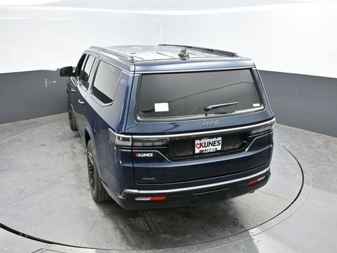 New 2026 Jeep Grand Wagoneer L Limited AWD/4WD image 39