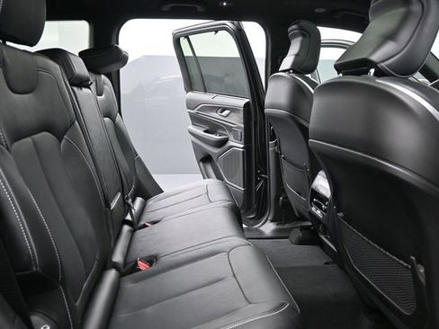 Used 2023 Jeep Grand Cherokee Overland w/ Luxury Tech Group IV image 22