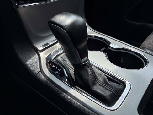 Used 2020 Jeep Grand Cherokee Altitude AWD/4WD image 28